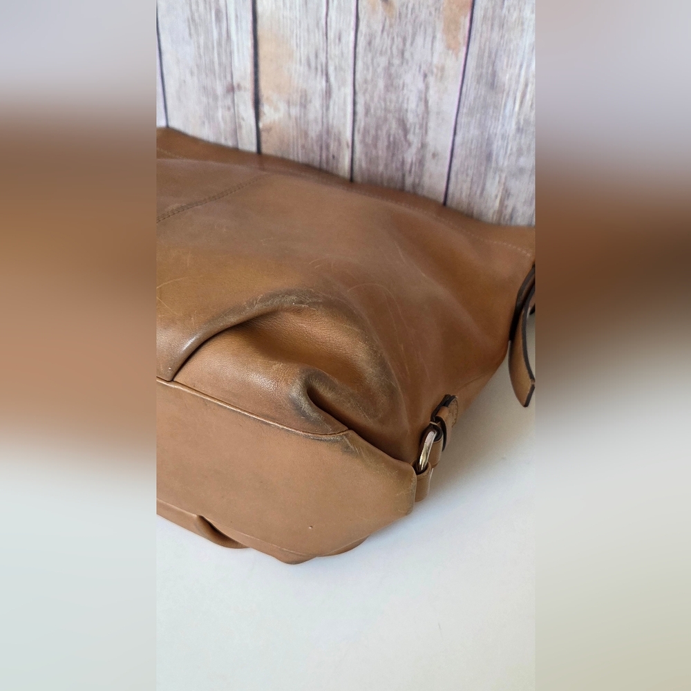 LOW START Coach Crossbody Bag GUC - Picture 6 of 16